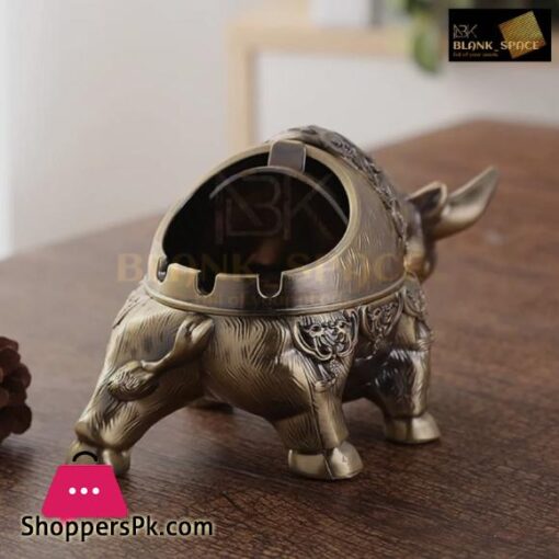 Bull Ashtray with Lid Windproof Zinc metal Metal Ashtray Outdoor Indoor Ashtray Vintage Practical Decoration Ashtrays for Metal Gift for Men Women office and home decor ashtray showpiece