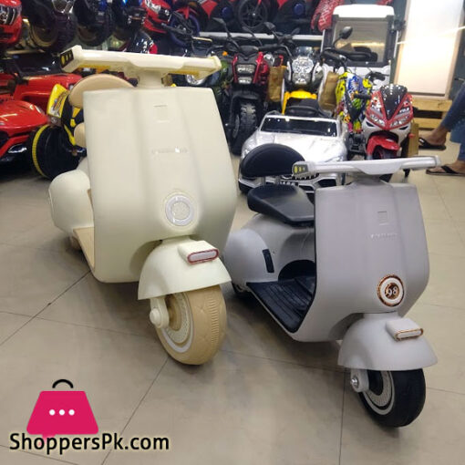 12v Large Vintage Electric Vespa Style Bike for kids 3 Wheel Motorcycle