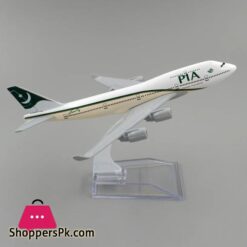 PIA Airplane Model Metal small 16 cm Pakistan international Airline B747 Airline Model for decoration Aircraft Model 1400 Scale Metal Aviation Replica diecast Model miniature room dcor and office decor