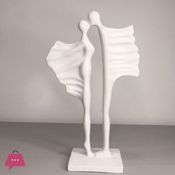 Magnificent Statue of a Couple Kissing