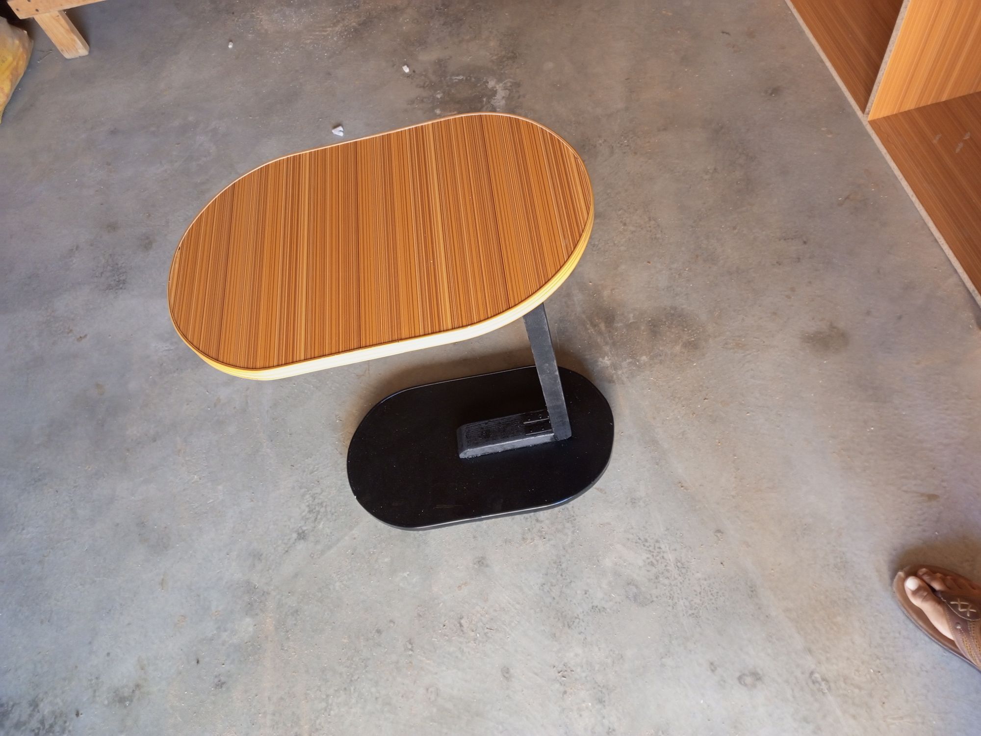 TWS Small Oval Sofa Side Table,C-Shaped Table