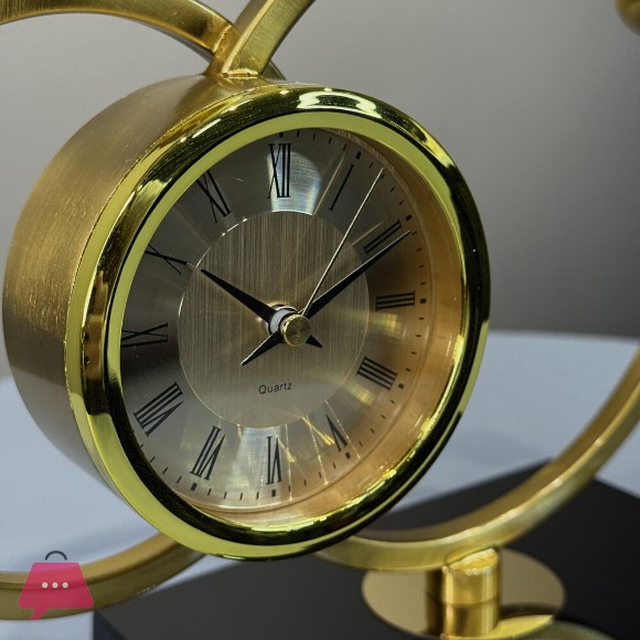 Rustic Round Golden Metal Table Clock