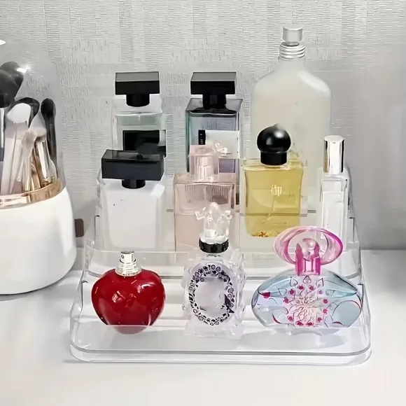 Transparent Acrylic Perfume Display Stand, Three-Tiered Plastic Makeup Organizer for Storing Perfumes And Cosmetics